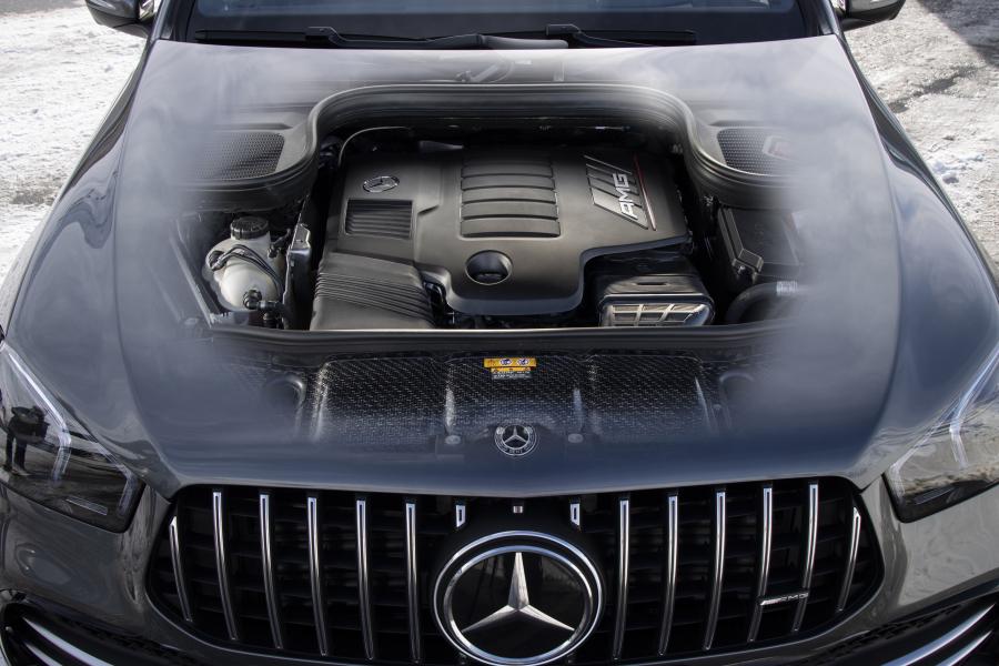 Моторный отсек Mercedes-AMG GLE53 4Matic+ Coupe (C167) 2019 года  (WW) (фото 90 из 99)